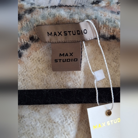 Max Studio Plaid Poncho OS - Picture 3 of 5